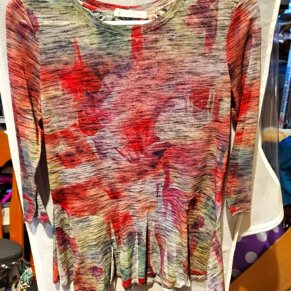 Anne Davis unique floral top with peplum and crochet back panel - Picture 1 of 4